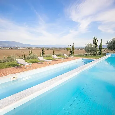 Villa Via Lippia Sleeps 3 With Pool And Air Con *